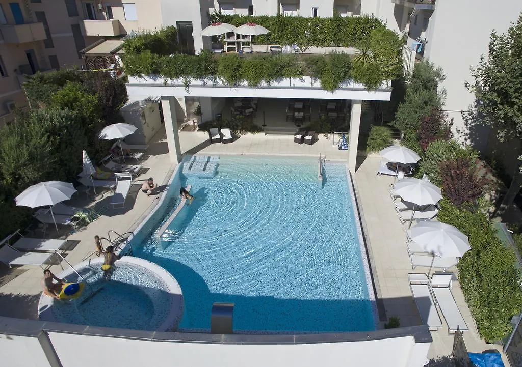 Hotel Byron Римини