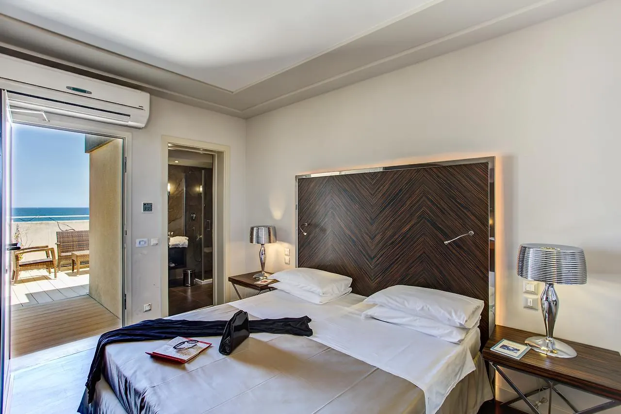 Hotel Byron Римини